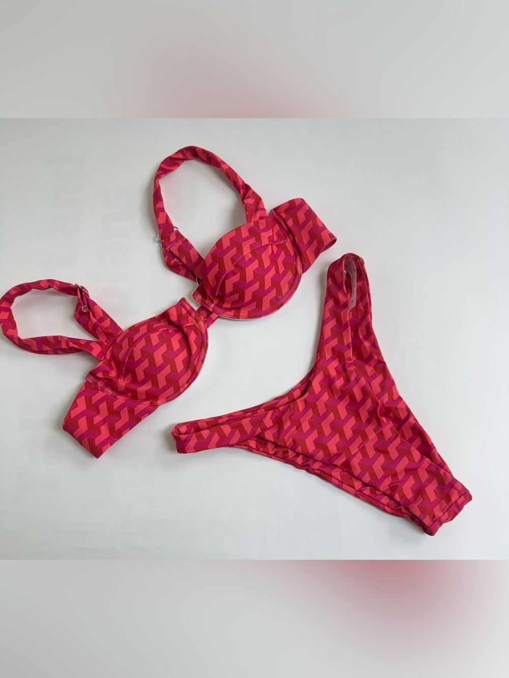 Women's Pink Geometric Underwire Bikini Set